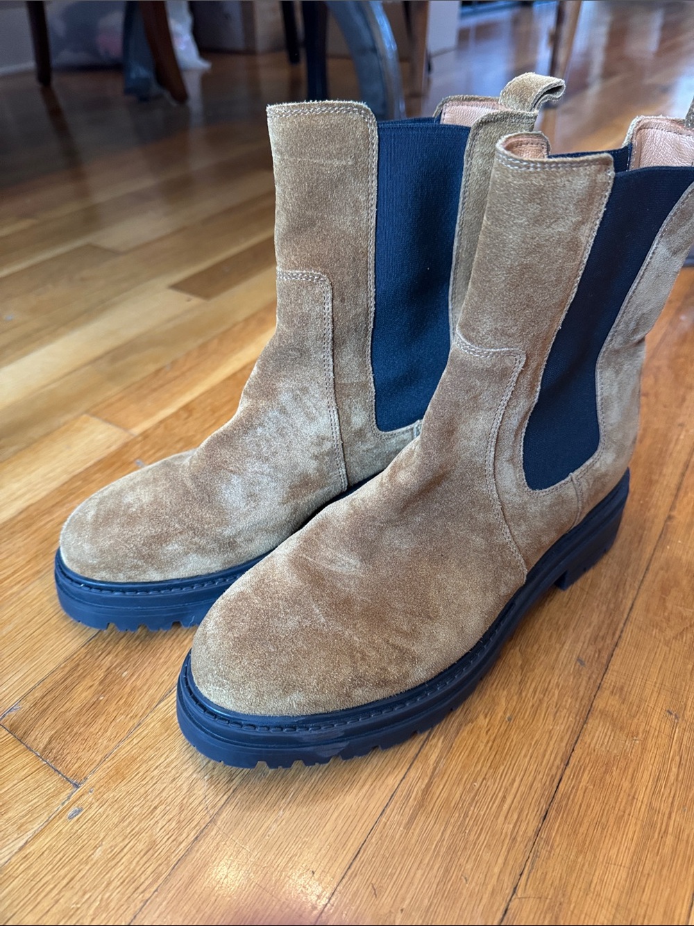 Like new Sezane low lena flat boots in Tan